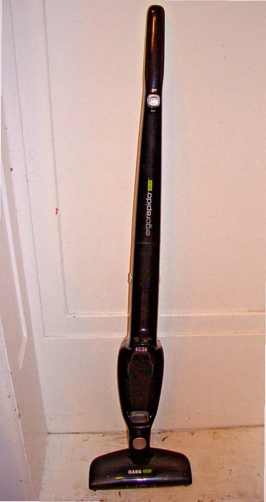 AEG Electrolux Ergorapido 2in1 Akku Staubsauger