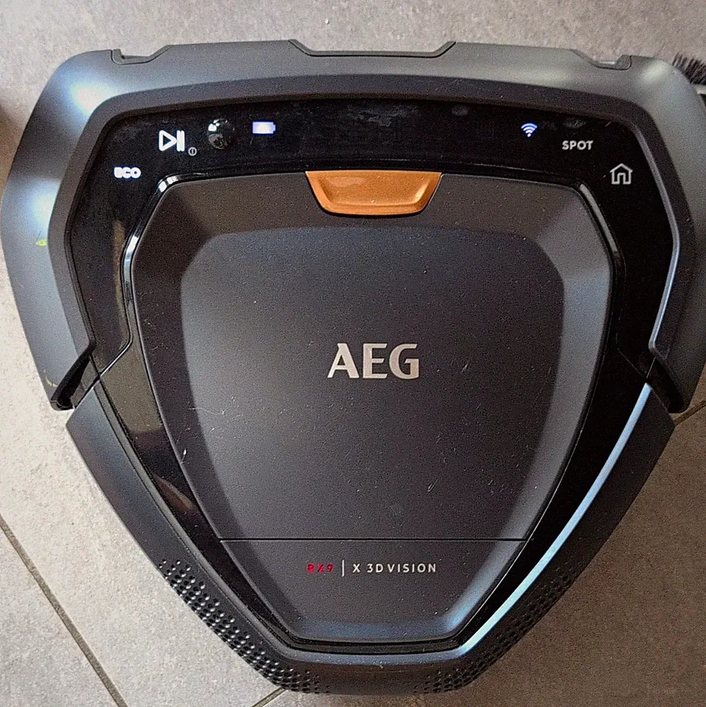 AEG RX9 Staubsaugerroboter kabellos Wi-Fi Spot-Reinigung inkl. Ladestation