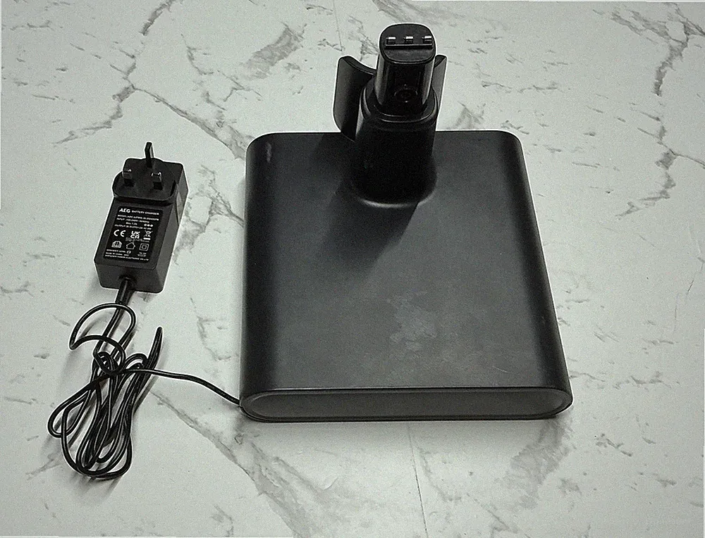 Akku Ladegerät Docking Base = AEG Ultimate 8000 Akku AP81A25ULT Staubsauger
