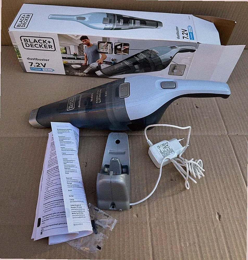 Black + Decker Dustbuster NVC215W