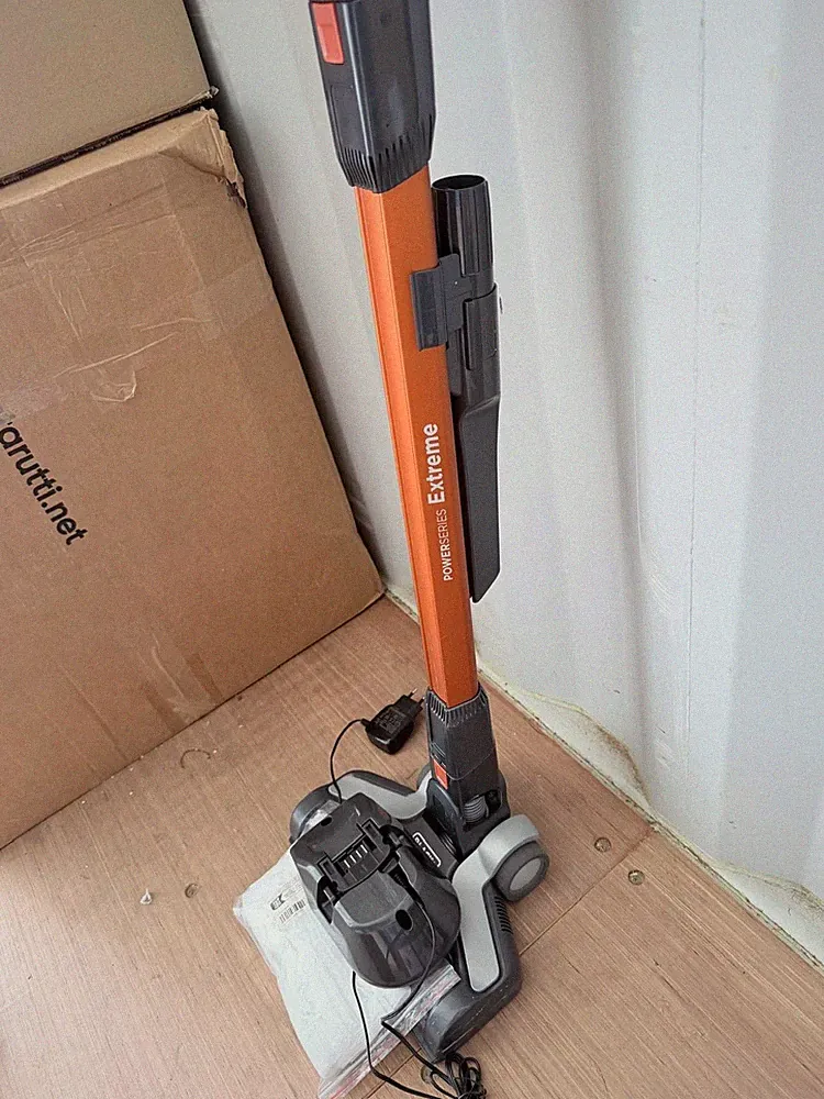 Black+Decker Powerseries Extreme Akku-Staubsauger / Stielsauger – Funktionstücht