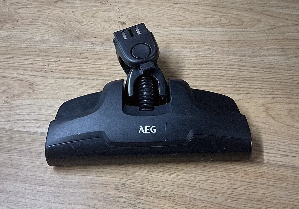 Bodenkopf = AEG QX6-1-40OG Akku-Staubsauger = Farbe Salbeigrün