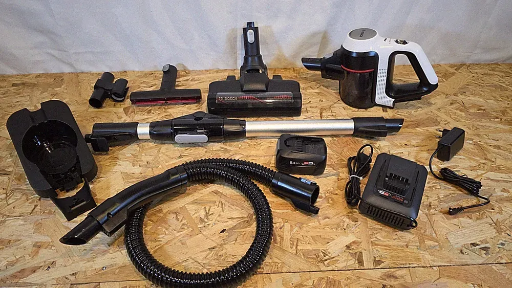 Bosch Akku-Staubsauger Unlimited 7 BSS715CARP, kabellos, weiß, Stielstaubsauger