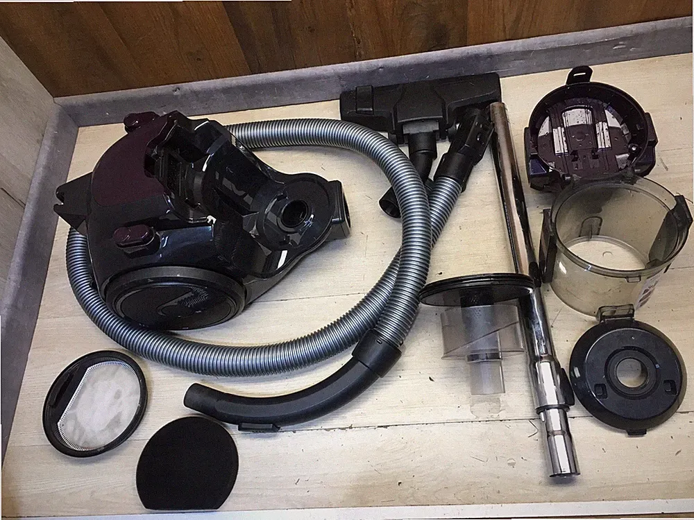 Bosch BGC05AAA1 Staubsauger ohne Beutel, 700W, I39476