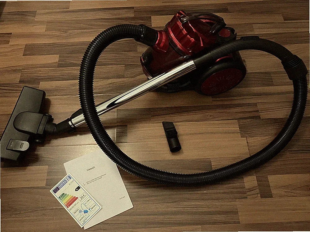 CleanIX Kompakt-Staubsauger 700W