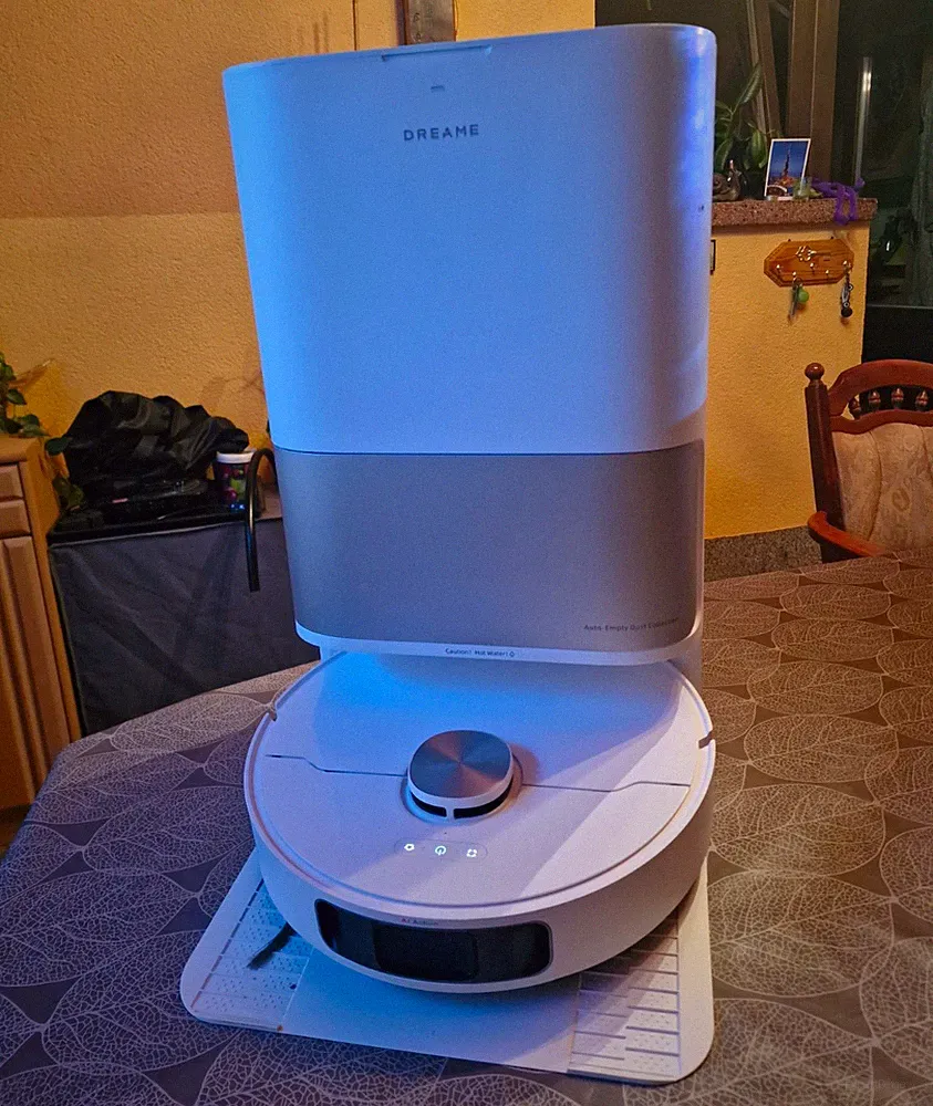 Dreame Bot L10s Pro ULTRA HEAT Saugroboter mit Wischfunktion, gebraucht, CLEAN