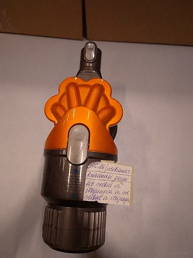 Dyson DC16 Handstaubsauger - Gebraucht, Intermittierende Ausgabe, Nein Zubehör