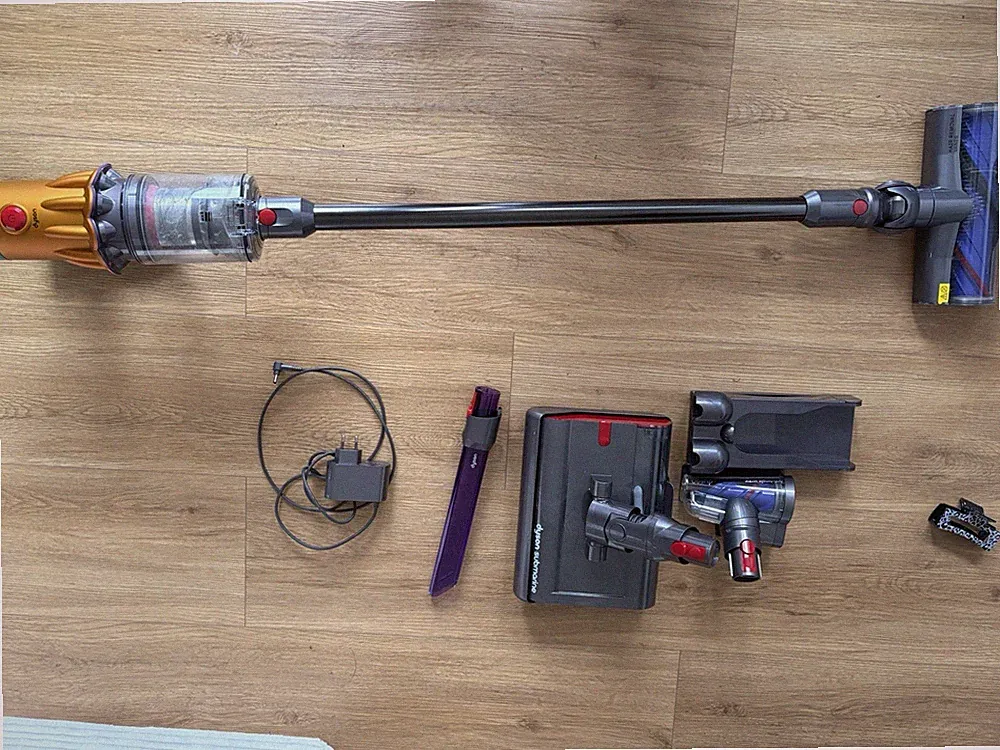 Dyson Stabstaubsauger kabellos ohne Beutel HEPA Anti-Tangle mit Zubehör
