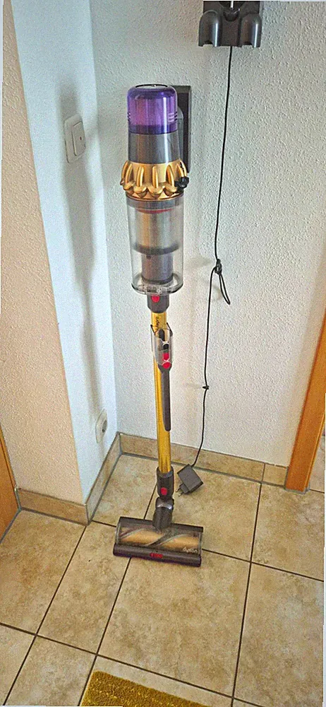 Dyson Stabstaubsauger mit Zubehör