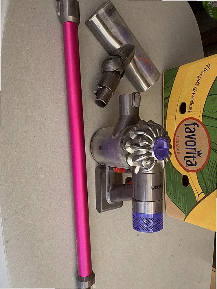 Dyson V6 Lila Handstaubsauger