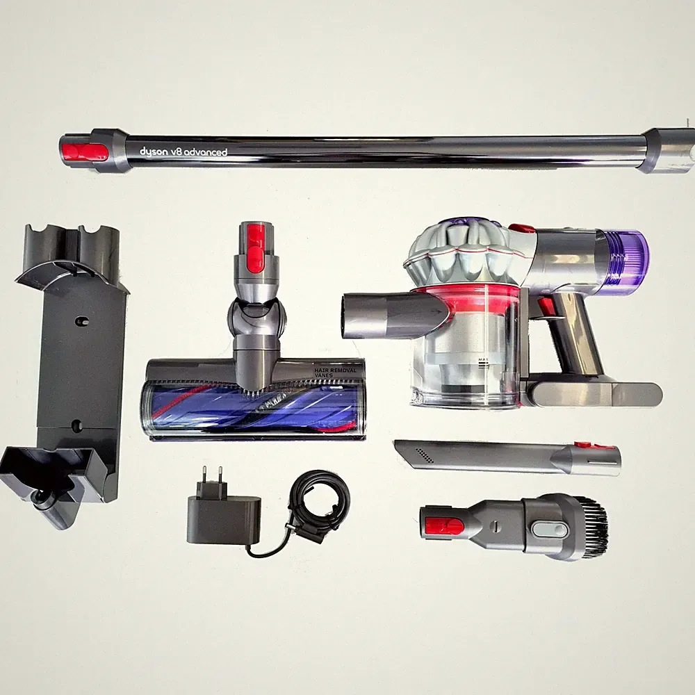 Dyson V8 Advanced Stabstaubsauger