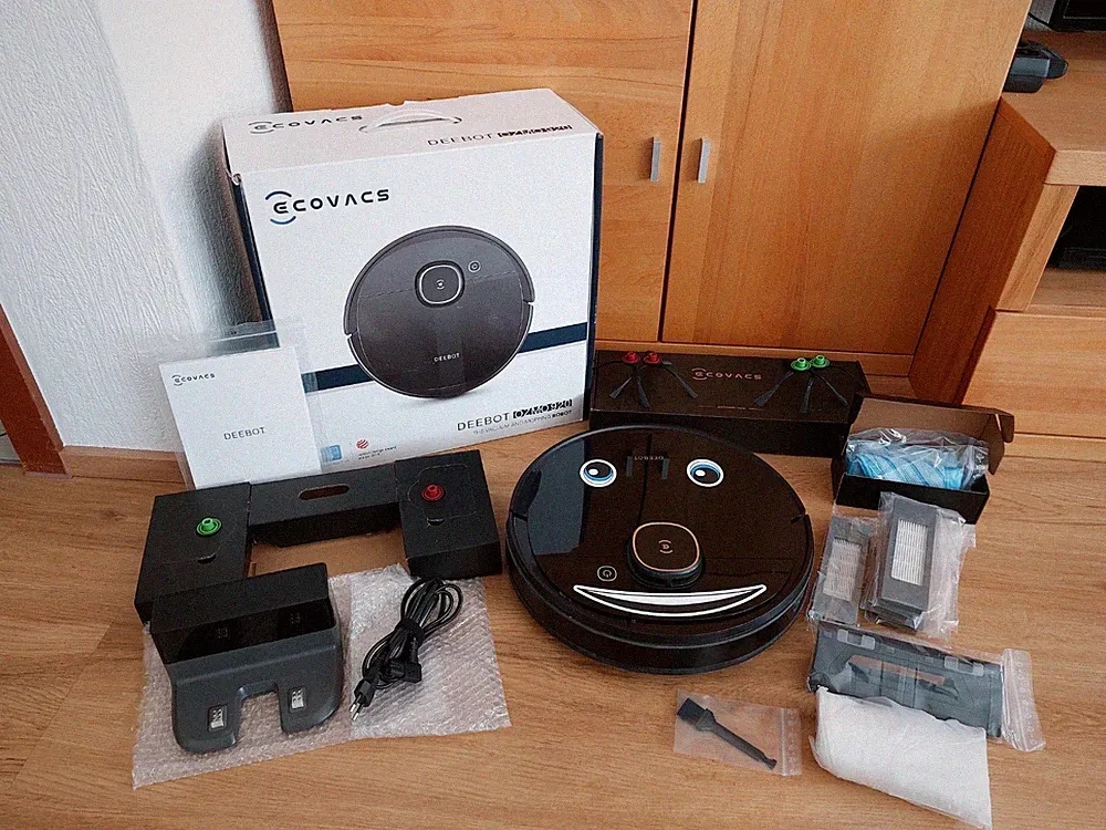Ecovacs Deebot OZMO 920 Saug- & Wischroboter Schwarz OVP + Neuer Akku & Zubehör
