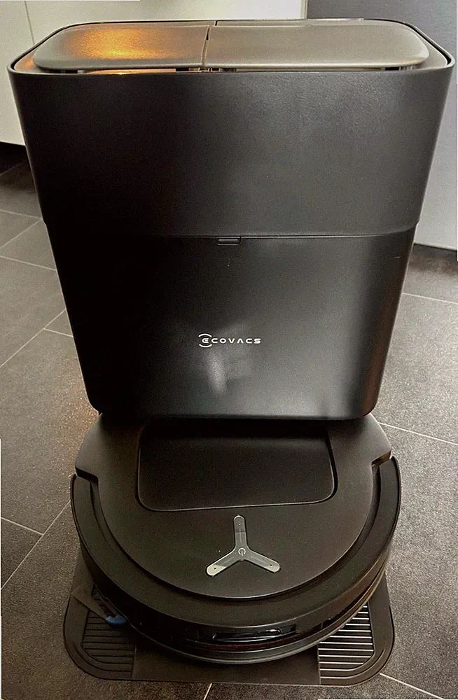 Ecovacs DEEBOT T80 OMNI Saug-Wischroboter mit Reinigungsstation + Restgarantie