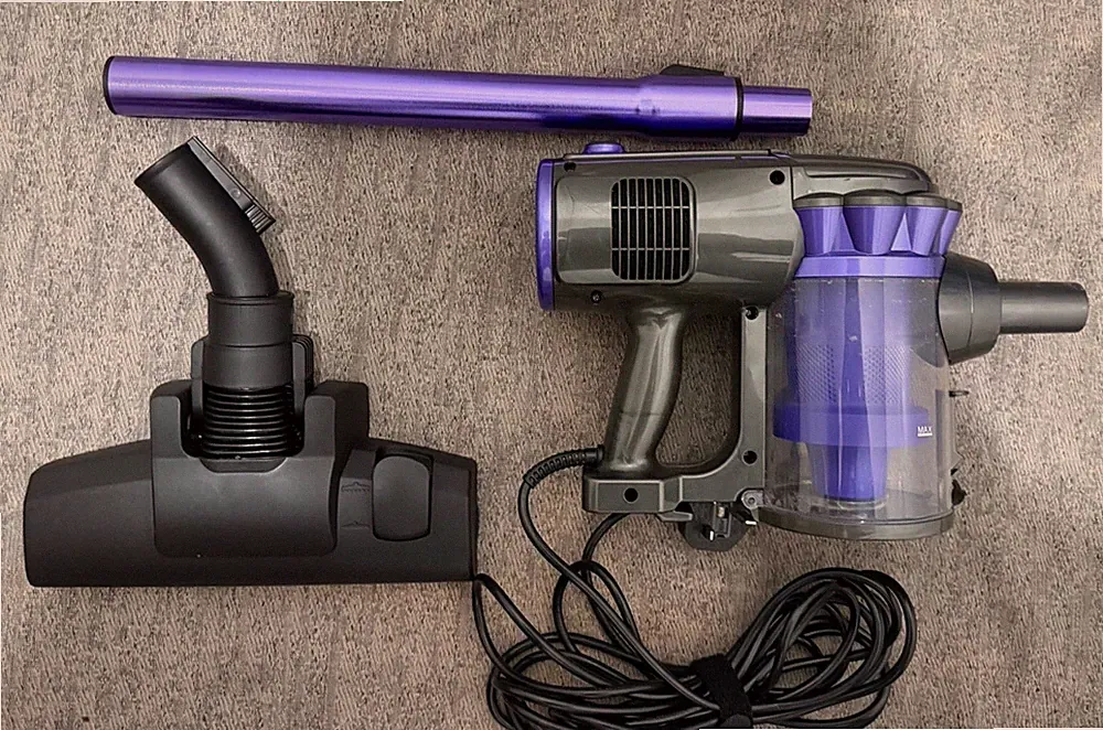 Goodmans 2 in 1 Kompaktstaubsauger langes 5,5m Kabel | HEPA-Filter | mit Werkzeug