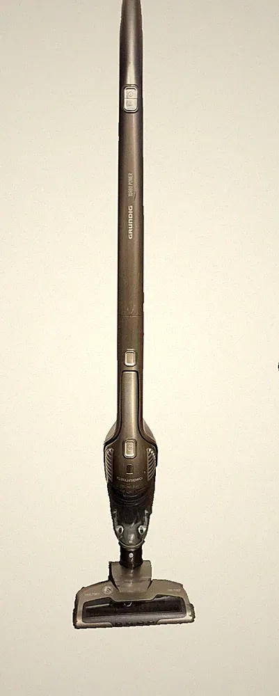 Grundig Cyclonic Akku Stabstaubsauger
