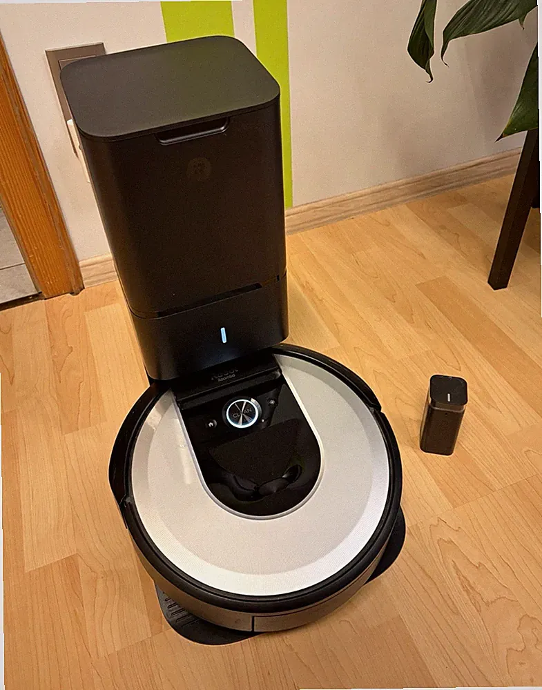 iRobot Roomba I7+, Staubsaugerroboter mit Absaugstation, Beutel, Filter, Bürsten