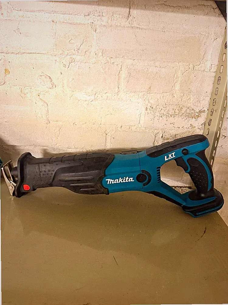 Makita LXT Säbelsäge Akku kabellos Akkubetrieb blau/schwarz Akku nicht inklusive