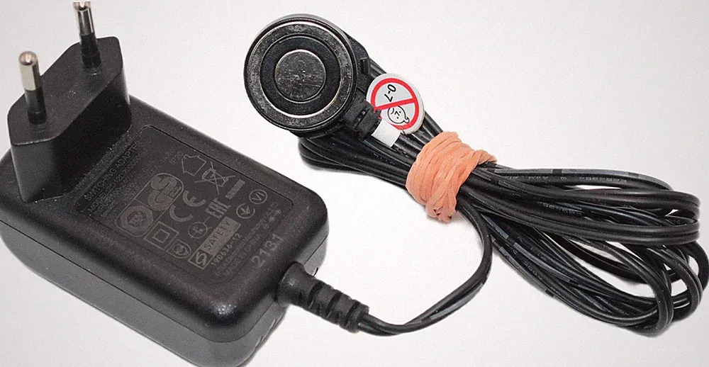 Philips SpeedPro kabelloser Akku-Staubsauger, Netzteil