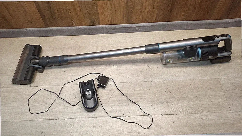 Philips XC8055/01 Aqua Plus Series 8000 Akku-Handstaubsauger, I39671