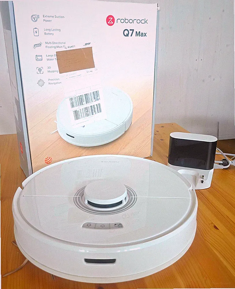 Roborock Q7 Max Staubsaugerroboter Weiß kabellos ohne Beutel mit Ladestation