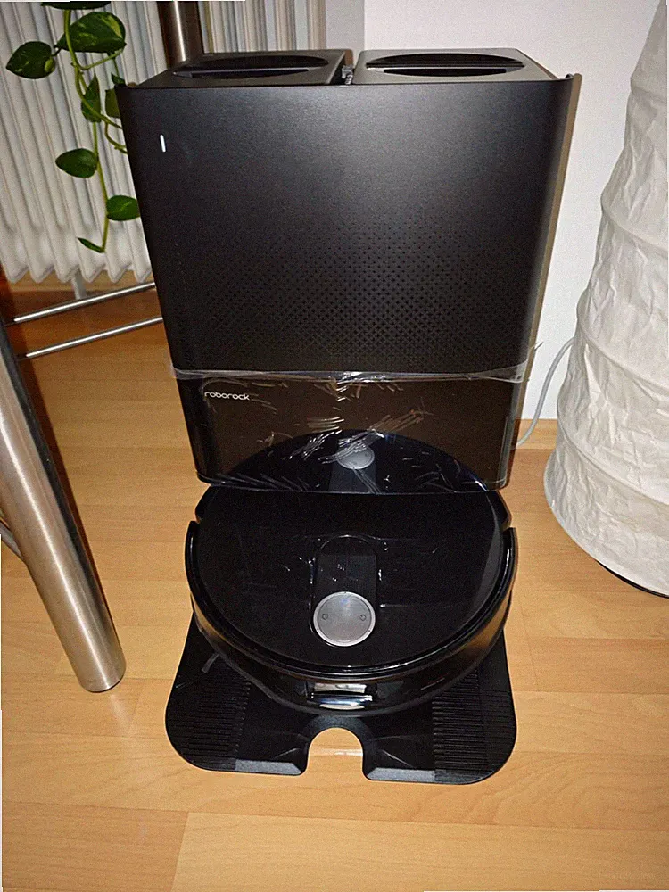 Roborock Qrevo Slim Staubsaugerroboter mit Wischfunktion & Absaugstation