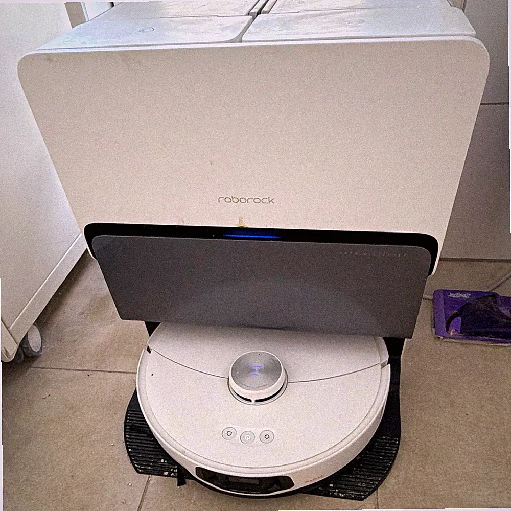Roborock S8 MaxV Ultra Staubsaugerroboter mit Absaugstation/Basisstation, Weiß