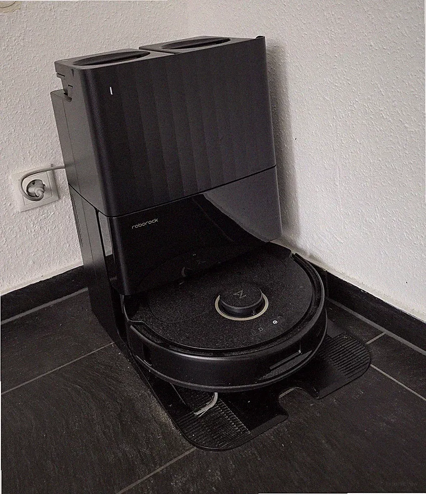 Roborock Staubsaugerroboter mit Absaugstation