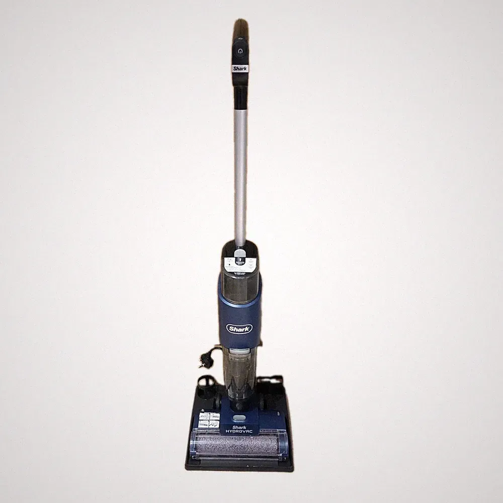 Shark HydroVac kabelgebundener Hartbodenreiniger mit Basis WD110UK getestet gut UVP 329£