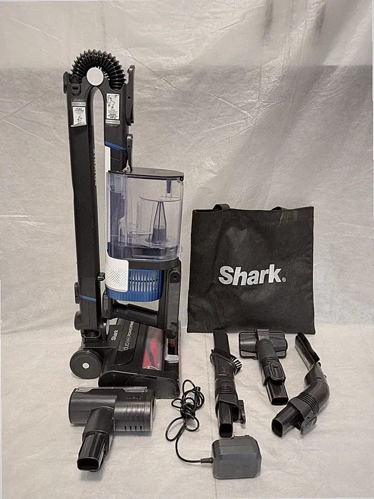 Shark IZ402UKTSB Stratos Pet Akku-Staubsauger, restauriert, mit Originalkarton