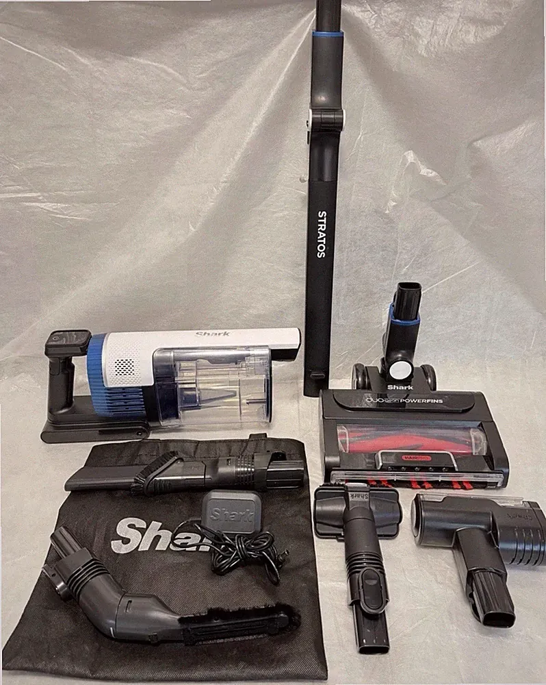Shark IZ402UKTSB Stratos Pet Akku-Staubsauger, super Zustand, mit Werkzeug