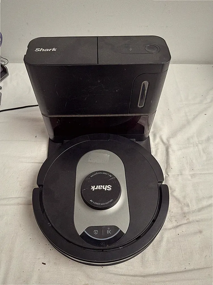 Shark RV2500SOEU Saugroboter mit Absaugstation AI Laser Navigation Schwarz
