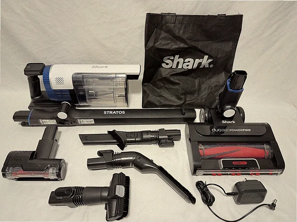 Shark Stratos Pet Akku Staubsauger, Top Zustand mit Karton, IZ402UKTSB